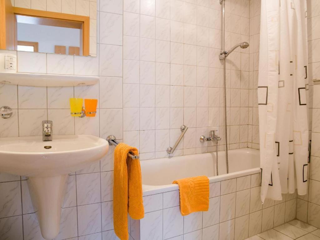 Gaestehaus St. Martin Sipplingen Bagian luar foto